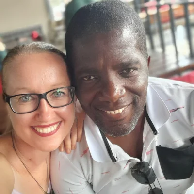 Zuzana Mukumayi - your productivity and habit coach and her husband